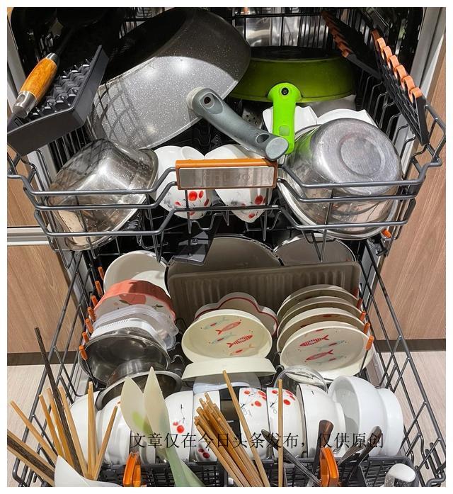 洗碗机：是“智商税”还是居家利器？